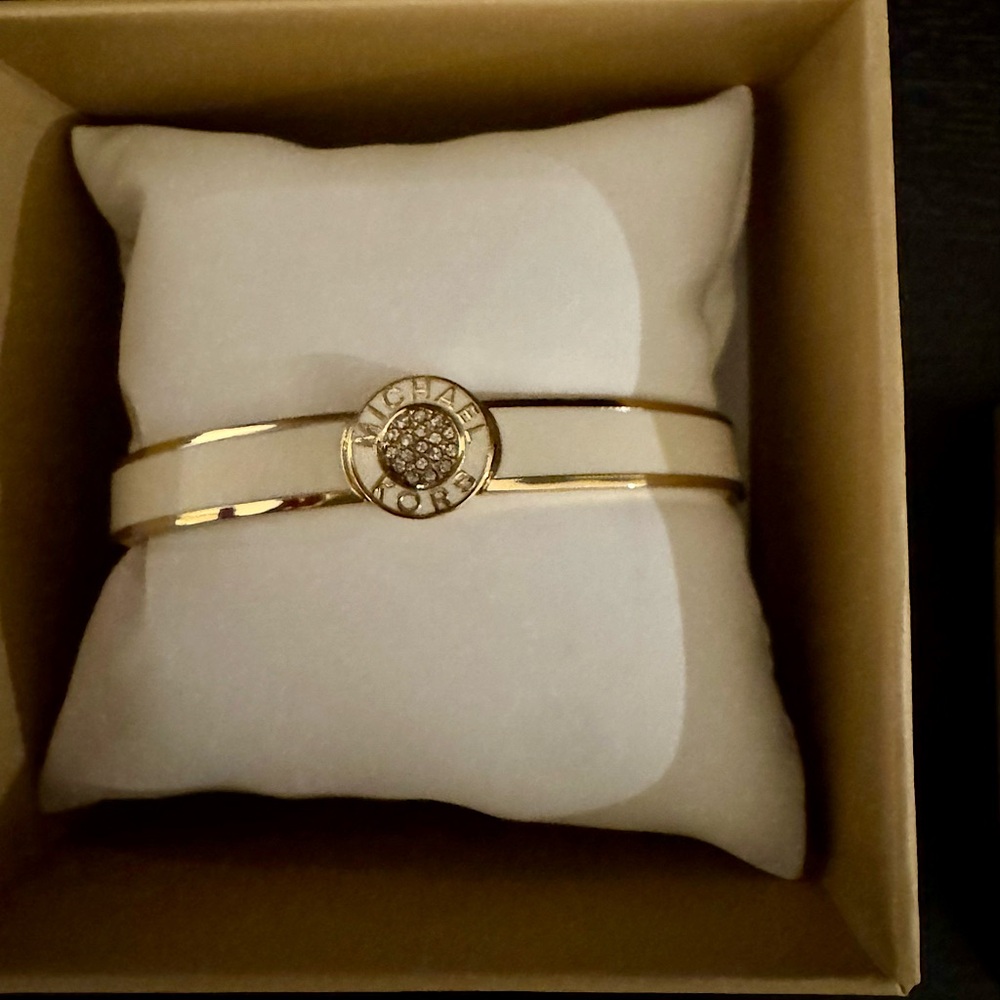 MICHAEL KORS Haute Gold Crystal Tone White Enamel Bangle Bracelet NWT